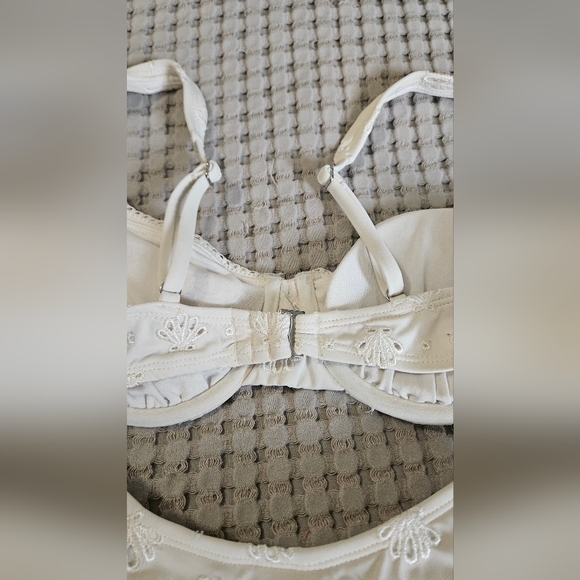 WILD FABLE Eyelet Underwire Bikini Top And Extra High Leg Eyelet Low-Rise.Size S - Picture 14 of 16